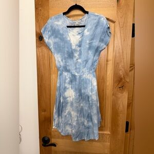 Blue and white abstract pattern dress